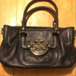 Tory Burch Amanda Handbags
